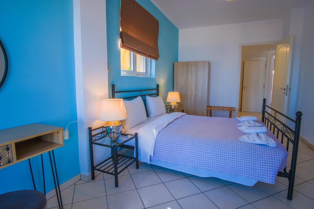 Blue Villas Agia Marina Esterno foto